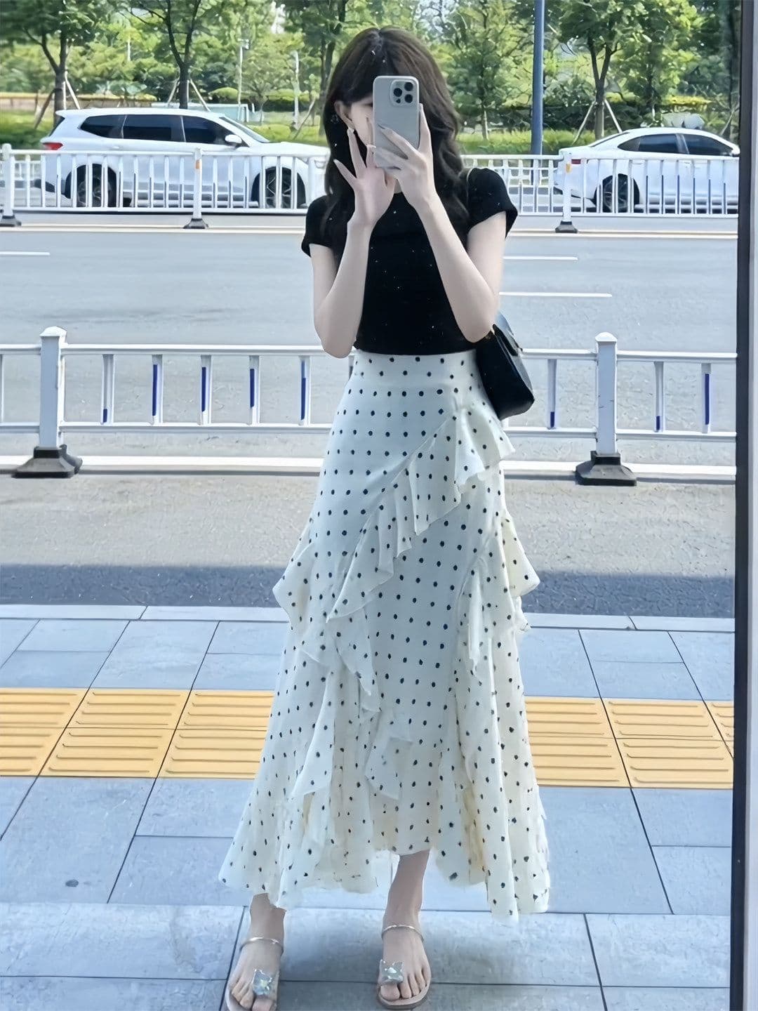 한 부서 도트 무늬 레이스 반신 스커트 여성 여름 2026 새로운 하이웨이스트 몸매 가꾸기 한 마디 작은 키 디자인 센스 우산 치마 이미지 3