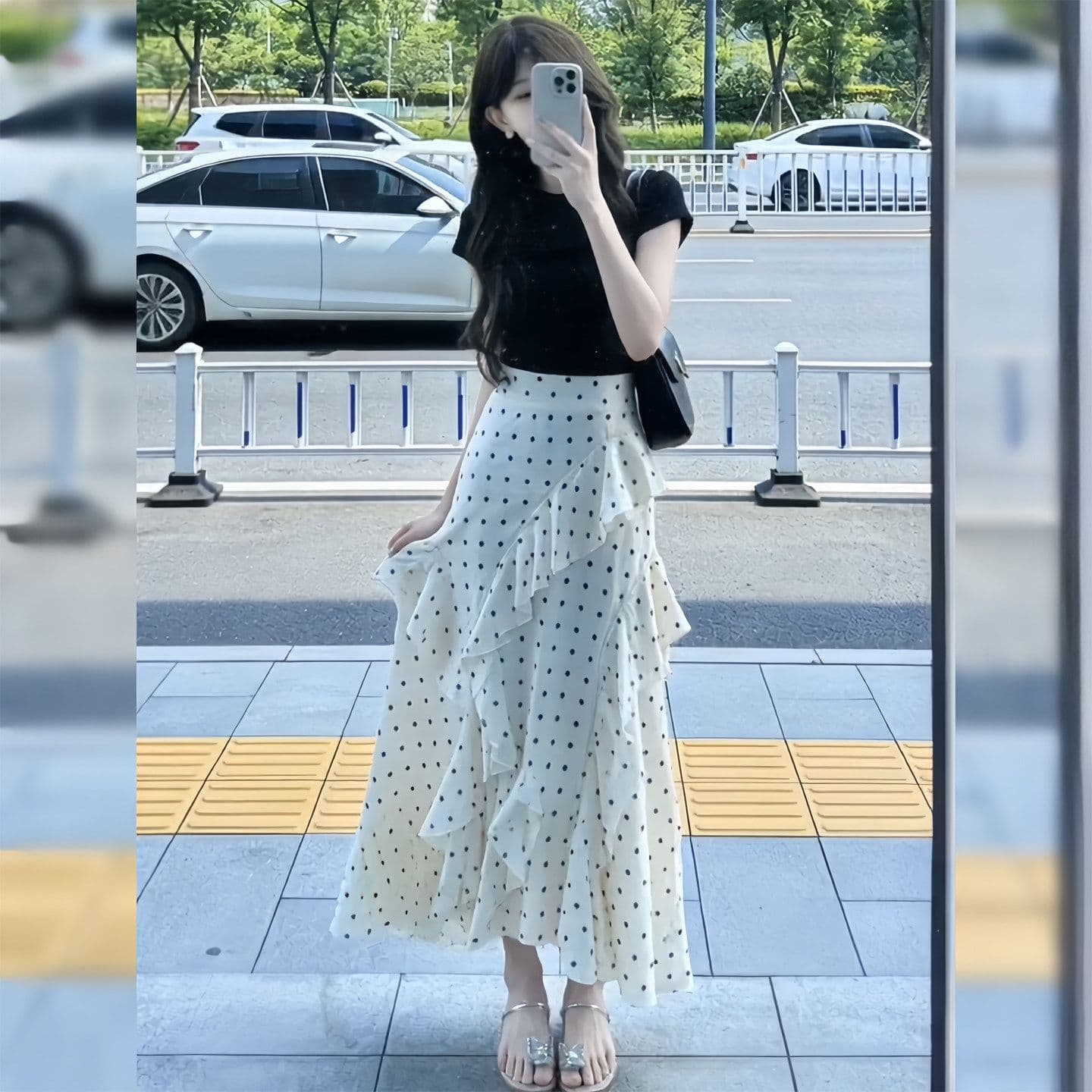 한 부서 도트 무늬 레이스 반신 스커트 여성 여름 2026 새로운 하이웨이스트 몸매 가꾸기 한 마디 작은 키 디자인 센스 우산 치마 상세 이미지 3