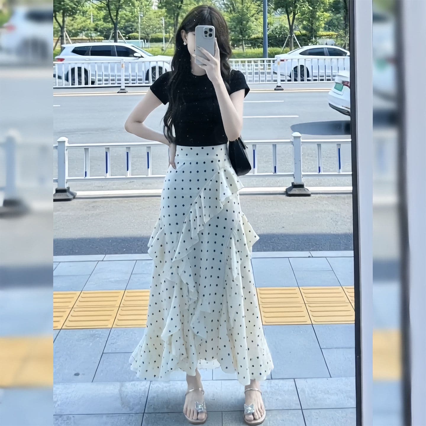 한 부서 도트 무늬 레이스 반신 스커트 여성 여름 2026 새로운 하이웨이스트 몸매 가꾸기 한 마디 작은 키 디자인 센스 우산 치마 상세 이미지 5