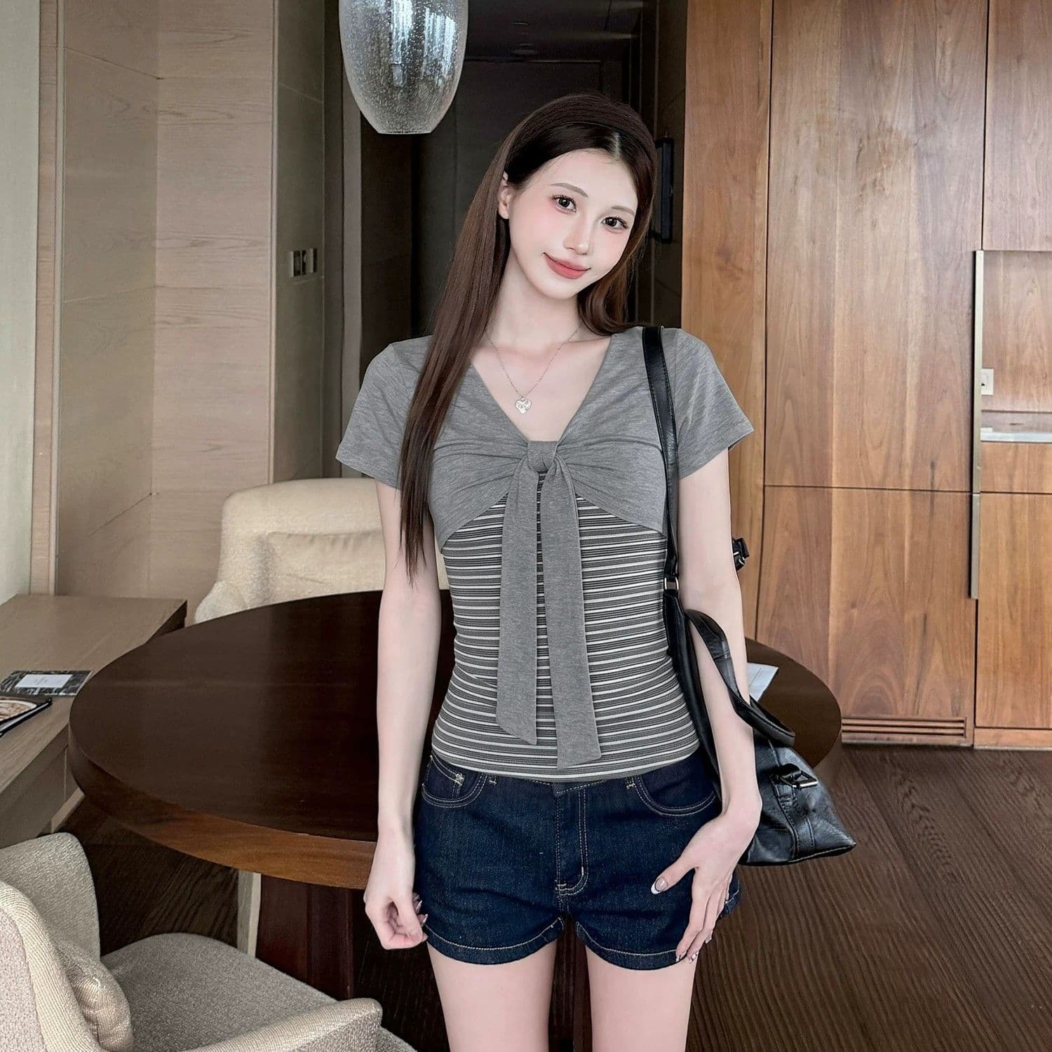 40 순면 한 부서 디자인 센스 여름 새로운 나비 매듭 페이크 레이어드 스트라이프 패치워크 반팔 티셔츠 맨위 여성 이미지 5