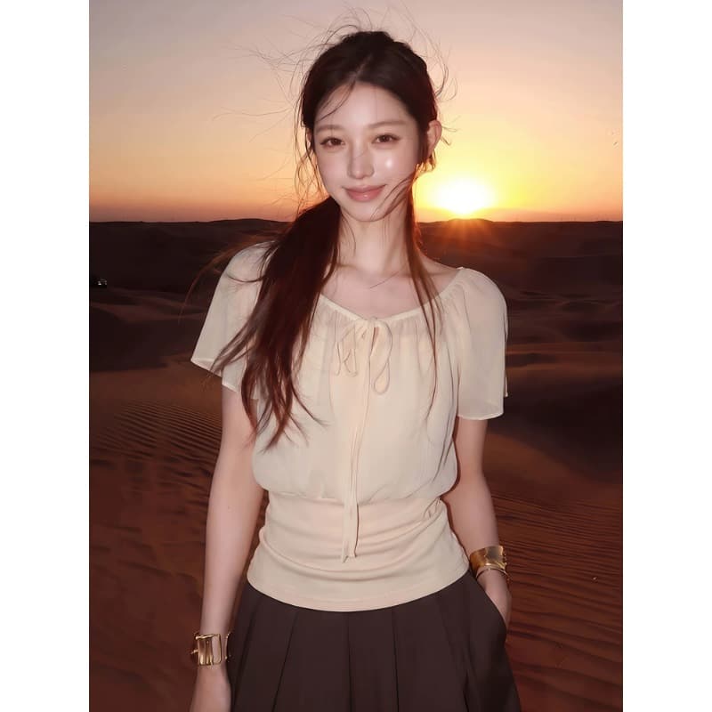원본 품질 얕은 살구 색상 페이크 레이어드 패치워크 레이스업 V넥 연꽃 잎 소매 셔츠 품격 맨위 이미지 2