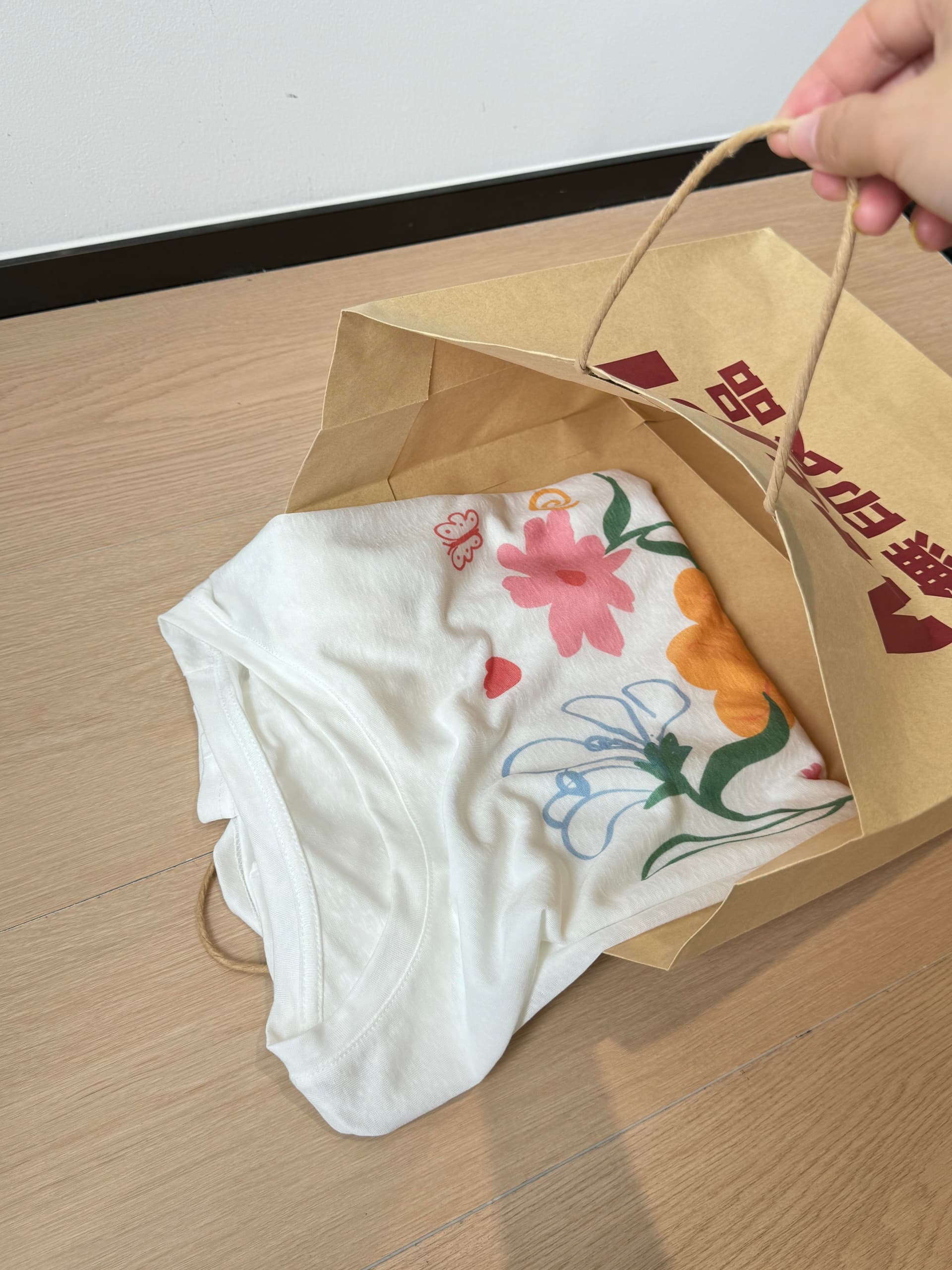 여름 달콤한 핫걸 마이크로 ~을 통해 얇은 스타일 자외선 차단 블라우스 맨위 느긋한 바람 루즈핏 긴팔 에어컨 셔츠 긴팔 티셔츠 여성 상세 이미지 3