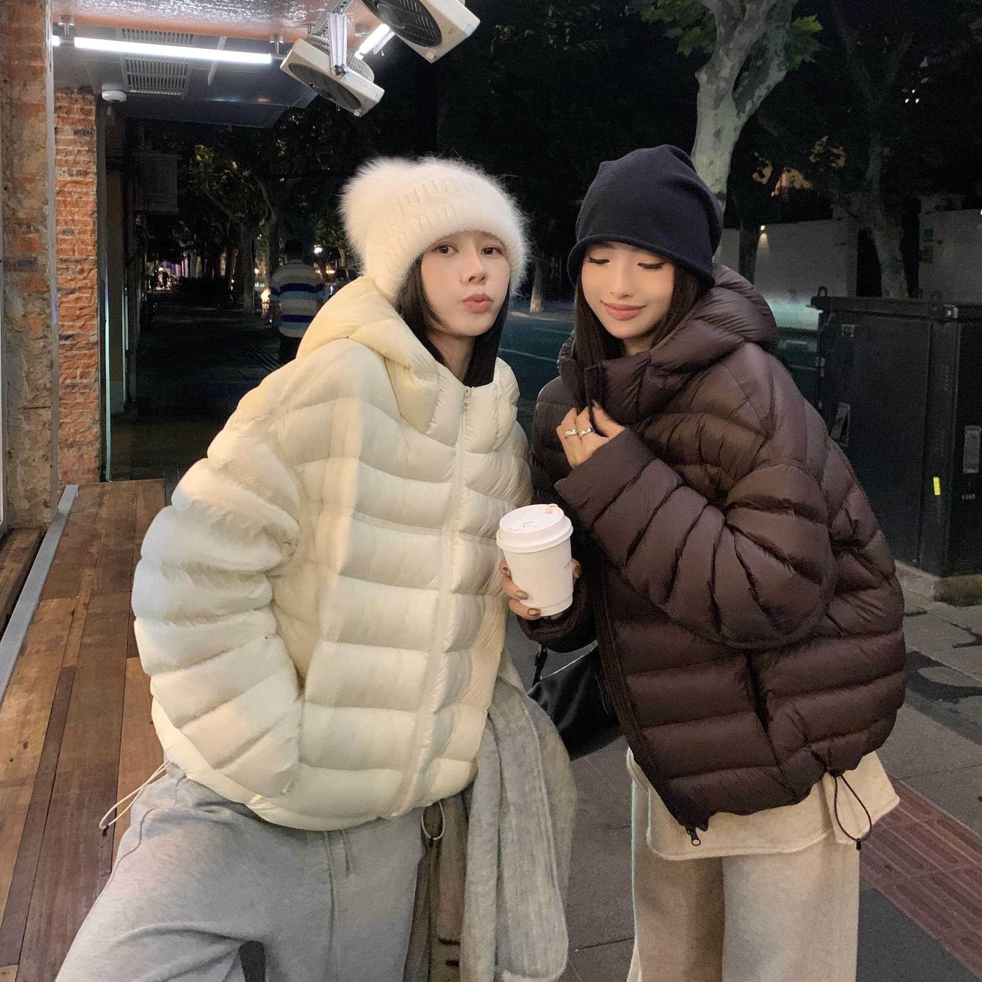 한국 스타일 루즈핏 2026 새로운 다운 재킷 여성 갈비 살 버블 푸 내부 및 외부 같은 재료 거북이 쇼트 스타일 후드 코튼 자켓 이미지 3