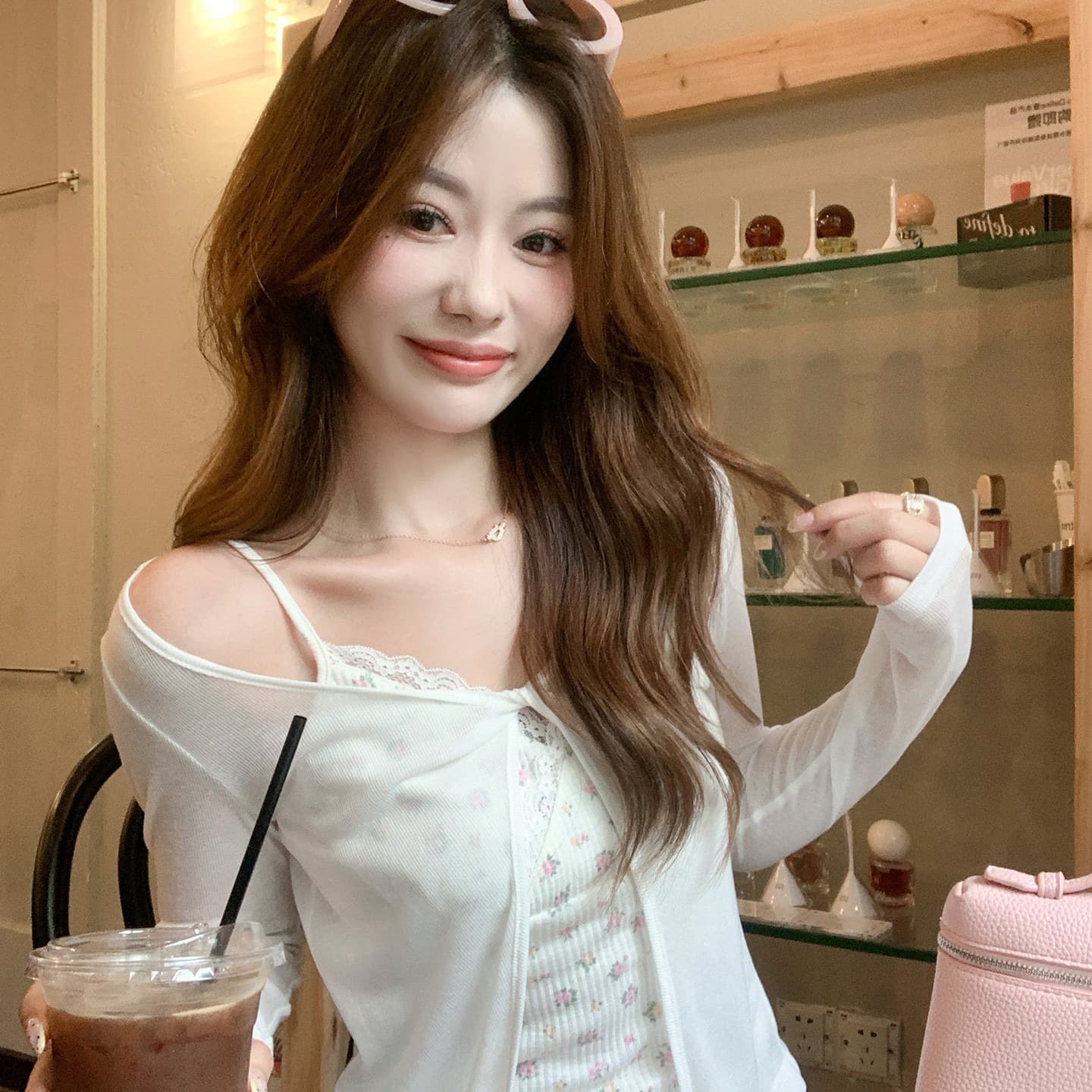 한 부서 화이트 오프숄더 긴팔 티셔츠 여성 여름 착용 가져 가라. 자외선 차단 블라우스 Tulle 맨위 꽃무늬 슬립 투피스 세트 이미지 5