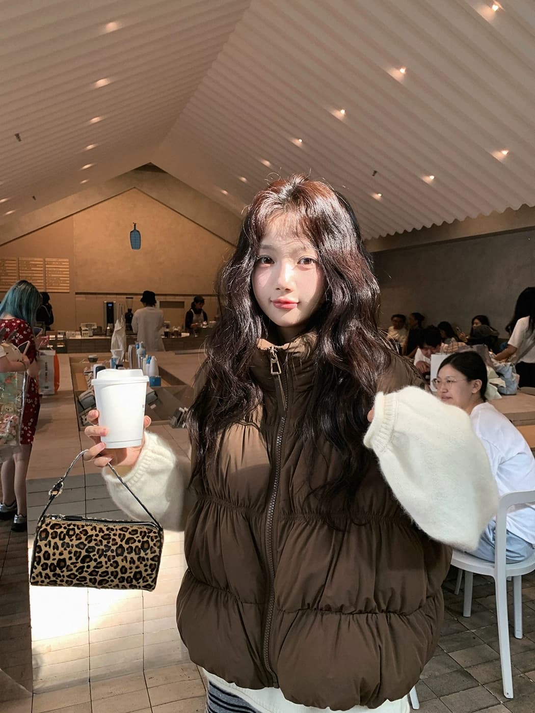 2026 새로운 umoumo 우 버섯 부드러운 다용도 트위스트 꽃 모직물 패치워크 후드 모피 칼라 허리 수축 아래 면화 의류 상세 이미지 1