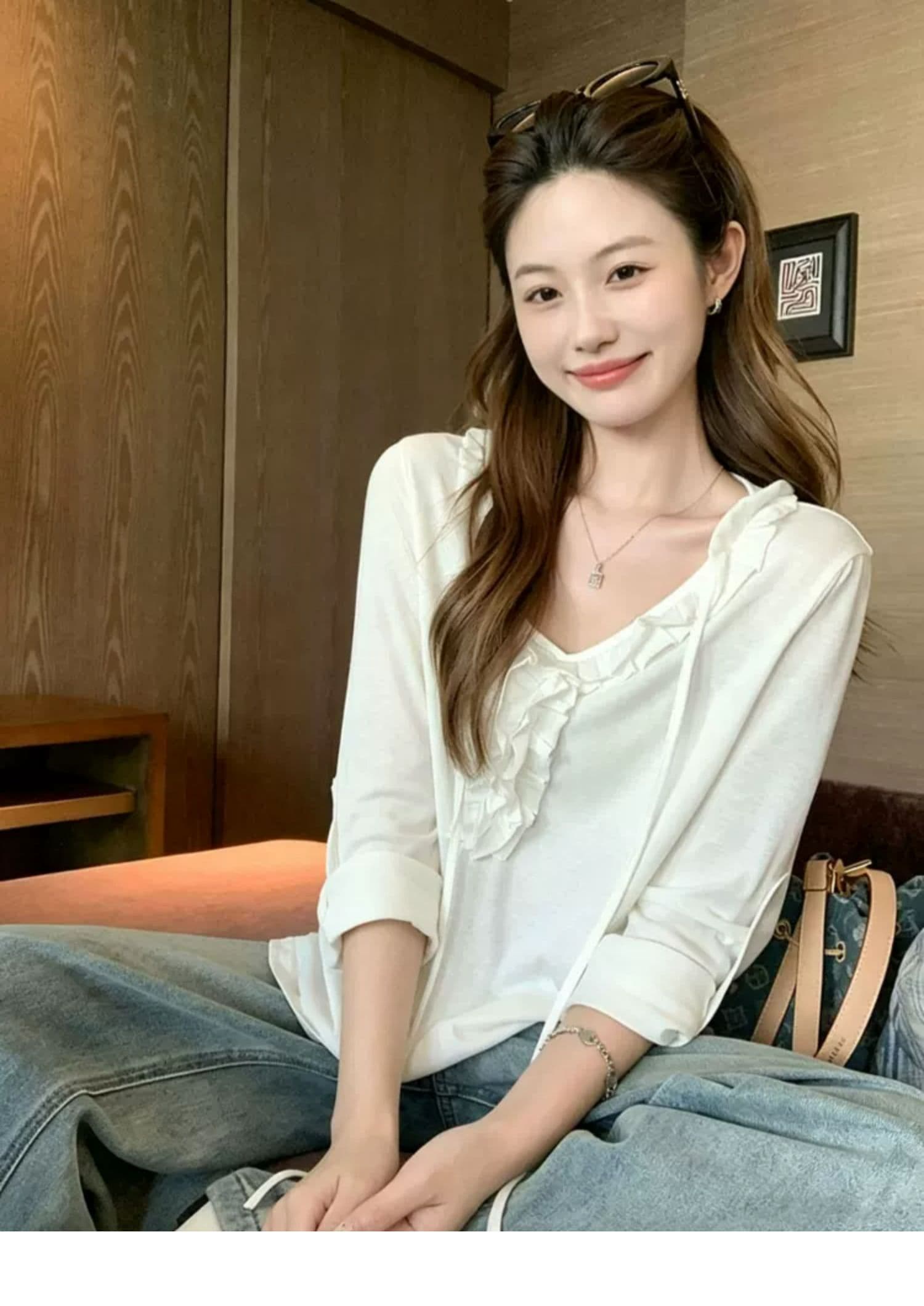 눈꽃 면 달콤한 스타일 V넥 프릴 레이스업 티셔츠 여성 디자인 센스 작은 대중 다용도 루즈핏 슬림해 보이는 맨위 여름 상세 이미지 2