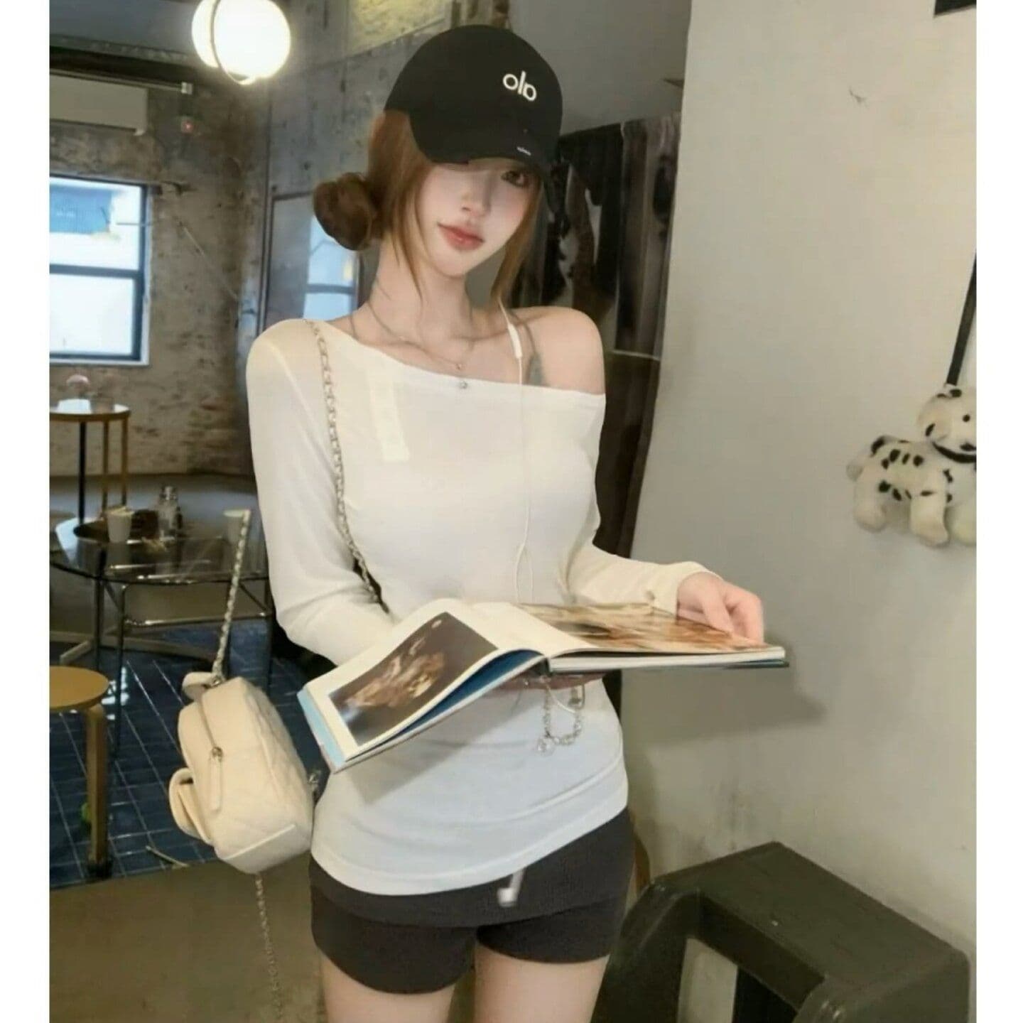 2026 슈퍼 화재 이른 가을 그레이트 통해보기 가져 가라. 화이트 비스듬한 어깨 긴팔 티셔츠 핫걸 맨위 여성 상세 이미지 4