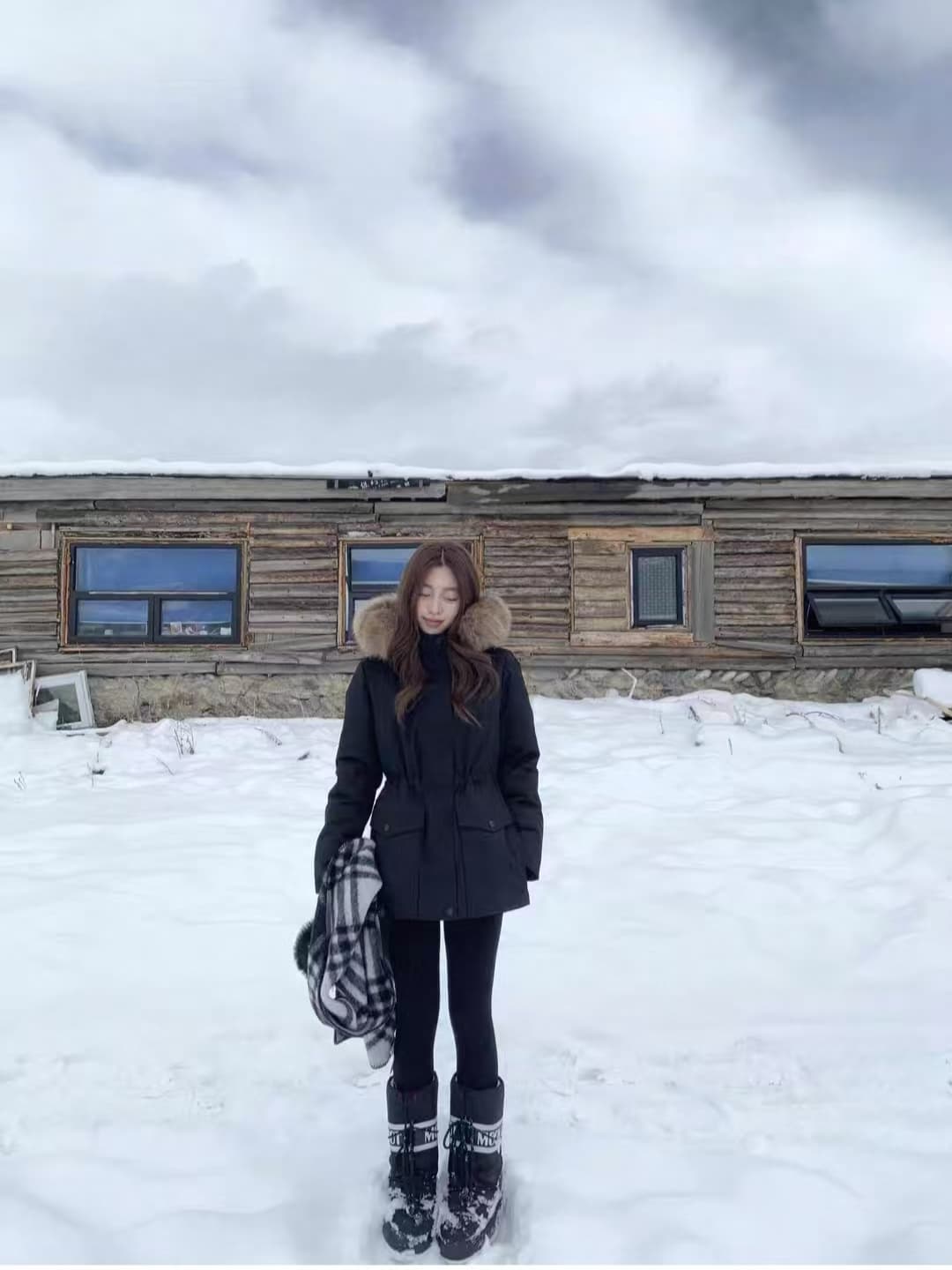 겨울 큰 모피 칼라 Parker 서비스 여성 허리 수축 슬림해 보이는 중간 길이 면 의류 흑인과 백인 둘 색상 보온 두꺼운 워크웨어 재킷 상세 이미지 5
