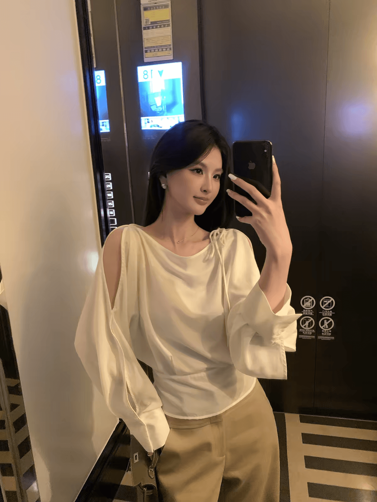 원본 솜씨 면 100% 원단 프랑스식 홀로우 아웃 스트랩 오프숄더 긴팔 여성 셔츠 작은 대중 맨위