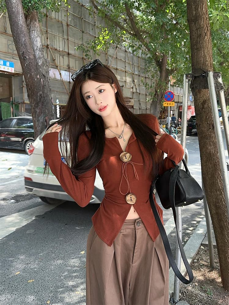원본 원단 품질 V넥 긴팔 티셔츠 맨위 이른 가을 새로운 레트로 단추 레이스업 작은 셔츠 상세 이미지 5
