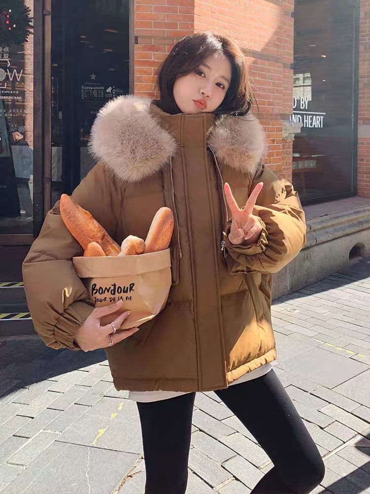2026 겨울 새로운 한국 스타일 패션 다용도 수 있습니다. 철거 큰 모피 칼라 아래 면화 의류 겨울 여성 코트 이미지 3