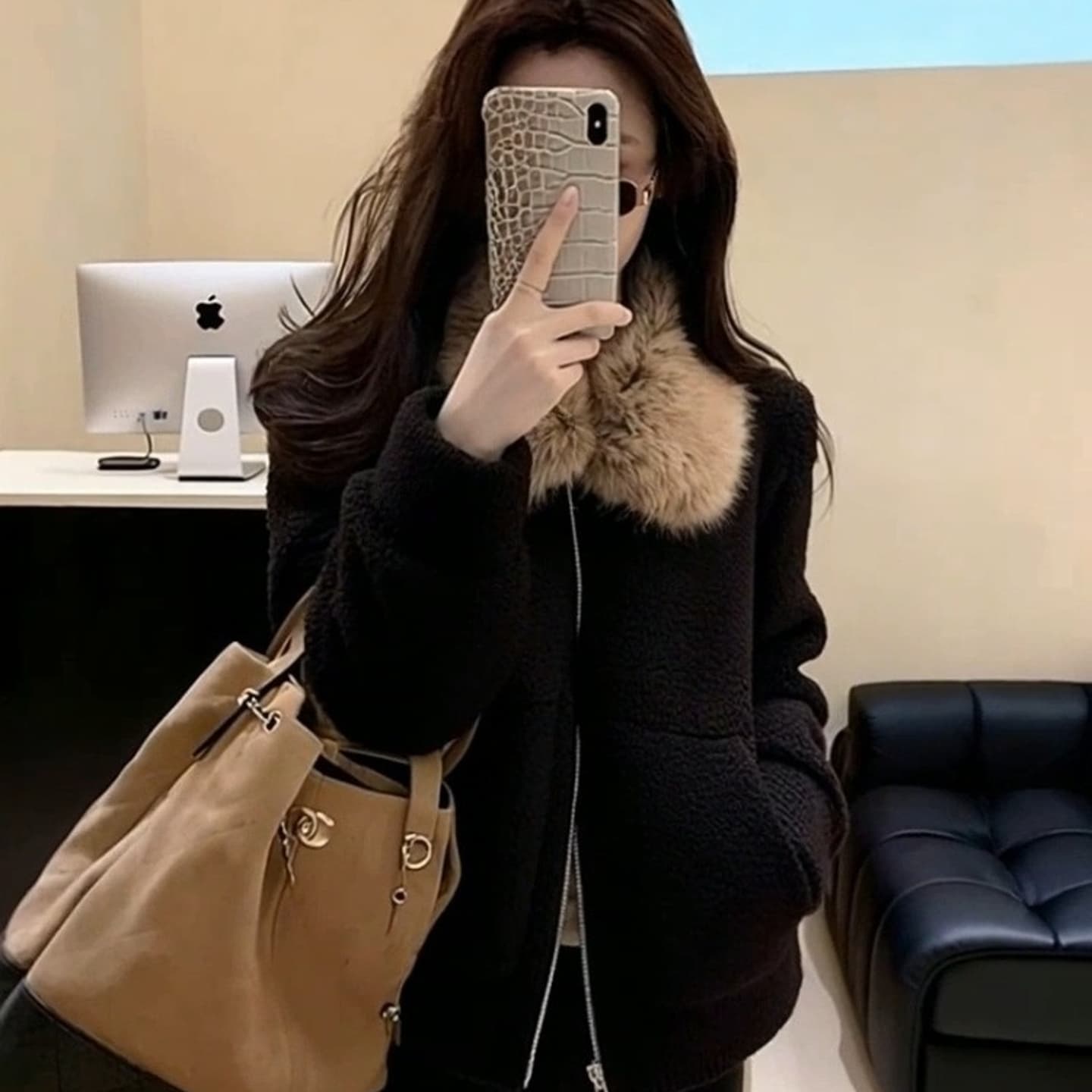 두꺼운 500 그램 양털 플리스 복합 스웨이드 큰 모피 칼라 하나 한 부서 고급 센스 검정색 모피 칼라 지퍼 재킷 이미지 3