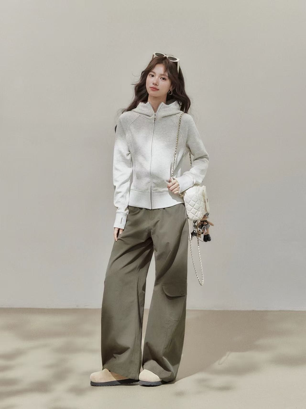 2026 아메리칸 화이트 회색 후드 티 스웨터 여성 가을 지퍼 카디건 코트 맨위 여성 이미지 2