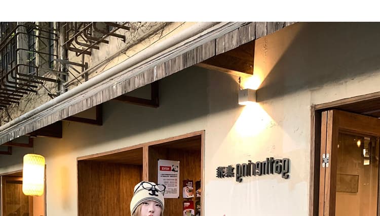 임산부 가을 겨울 레트로 검정색 벨벳 도트 무늬 스트랩 롱 코트 드레스 상세 이미지 24