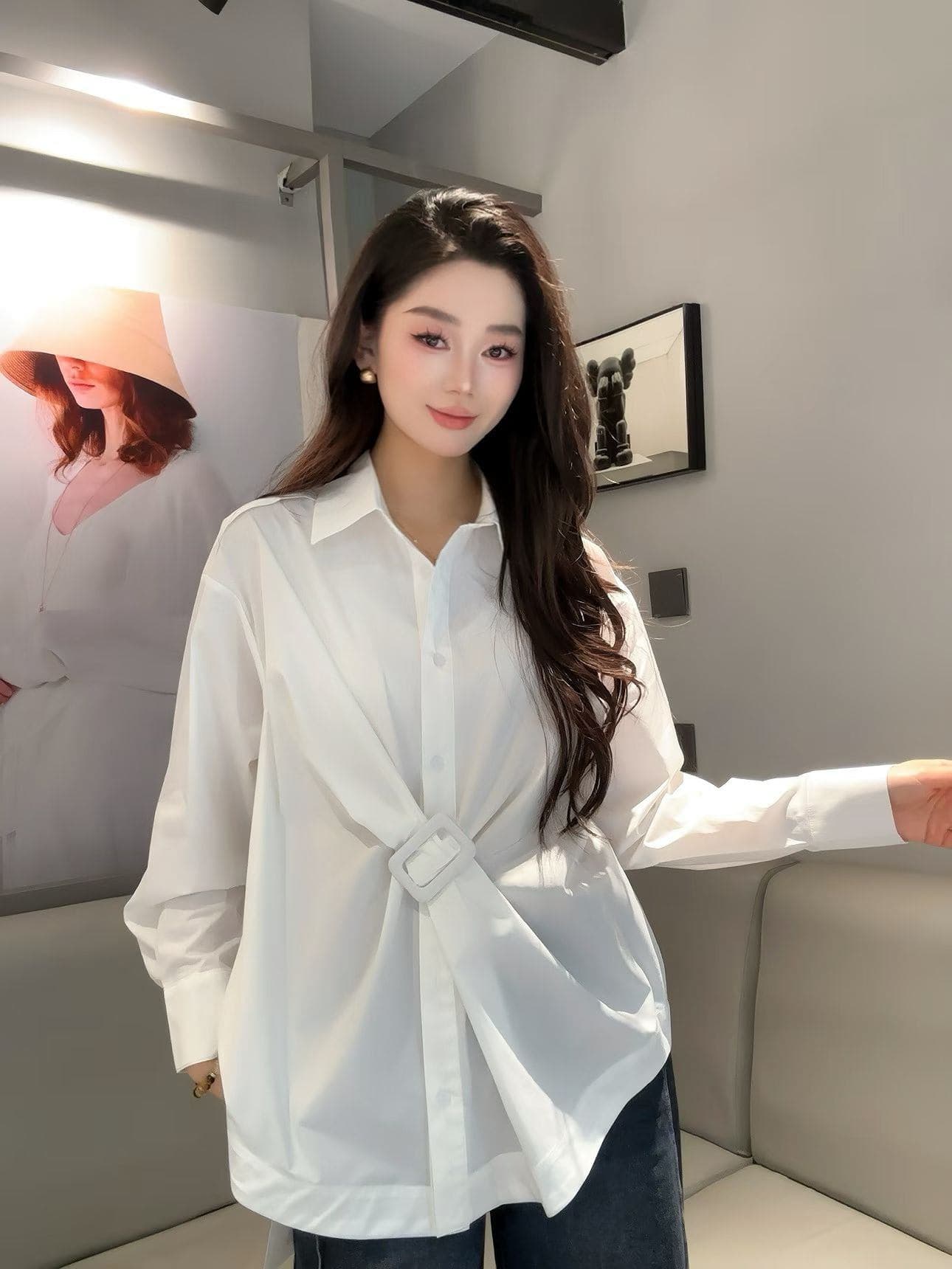 출퇴근 셔츠 여성 의류 2026 이른 봄 새로운 유럽 상품 디자인 센스 매듭 주름 루즈핏 슬림해 보이는 셔츠 맨위 여성 상세 이미지 3