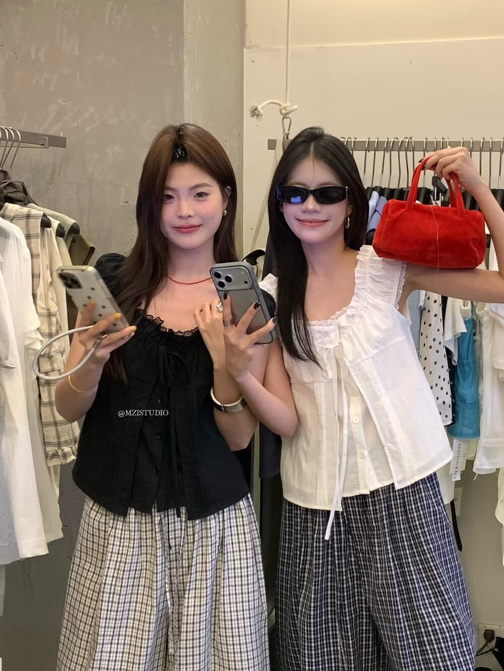 소금 부서 끓인 물 한 조정 빛 레이스 페이크 레이어드 레이스업 달콤함 소녀 센스 작은 셔츠