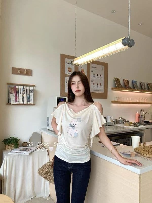 여름 새로운 달콤함 품격 디자인 센스 주름 몸매 가꾸기 슬림해 보이는 오프숄더 슬립 티셔츠 Chic 맨위 다용도 상세 이미지 4