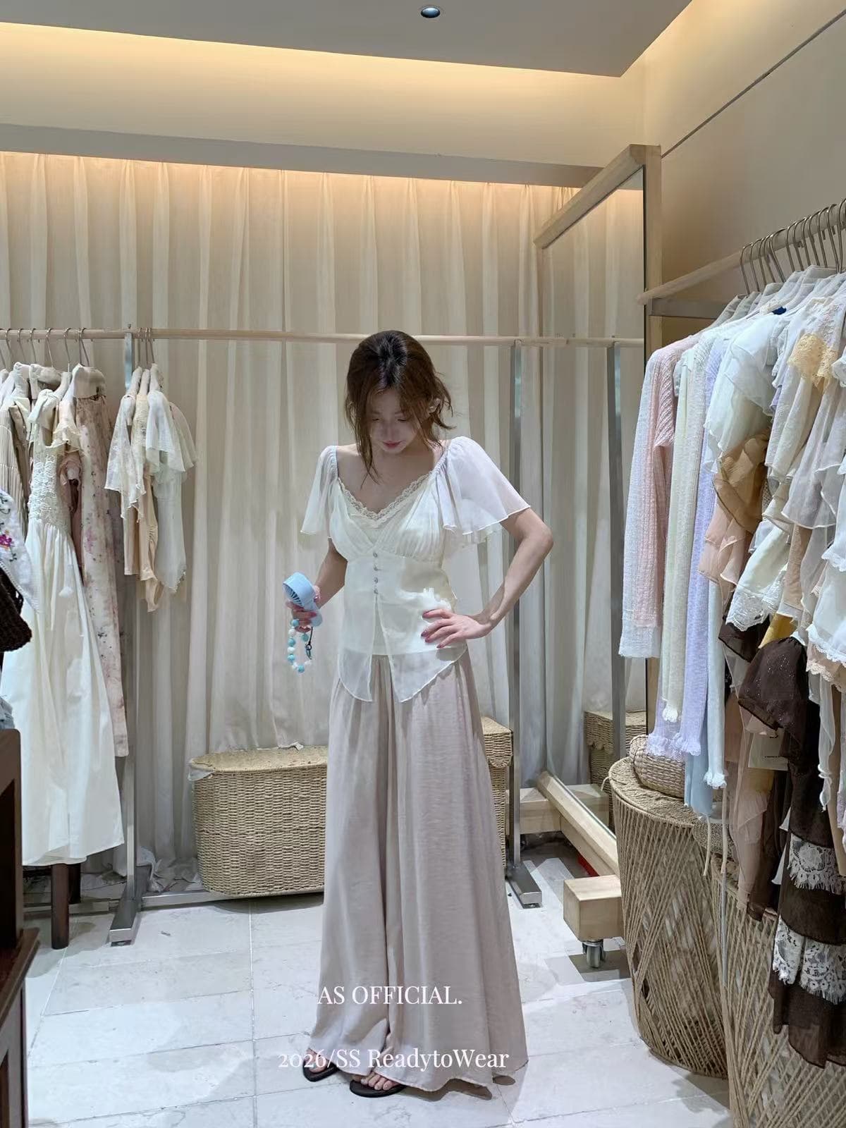 프랑스식 낭만주의 바람 레이스 측면 페이크 레이어드 V넥 반팔 시폰 셔츠 여성 여름 화이트 몸매 가꾸기 레이스 쉬폰 작은 셔츠 상세 이미지 6