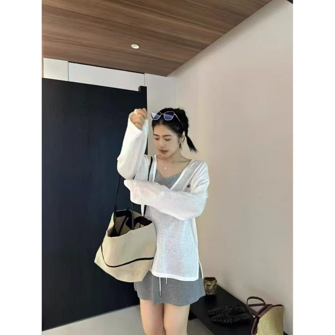 스트라이프 자외선 차단 긴팔 티셔츠 캐미솔 세트 여성 2026 여름 미니멀리즘 느긋한 바람 루즈핏 캐주얼 투피스 세트 상세 이미지 5