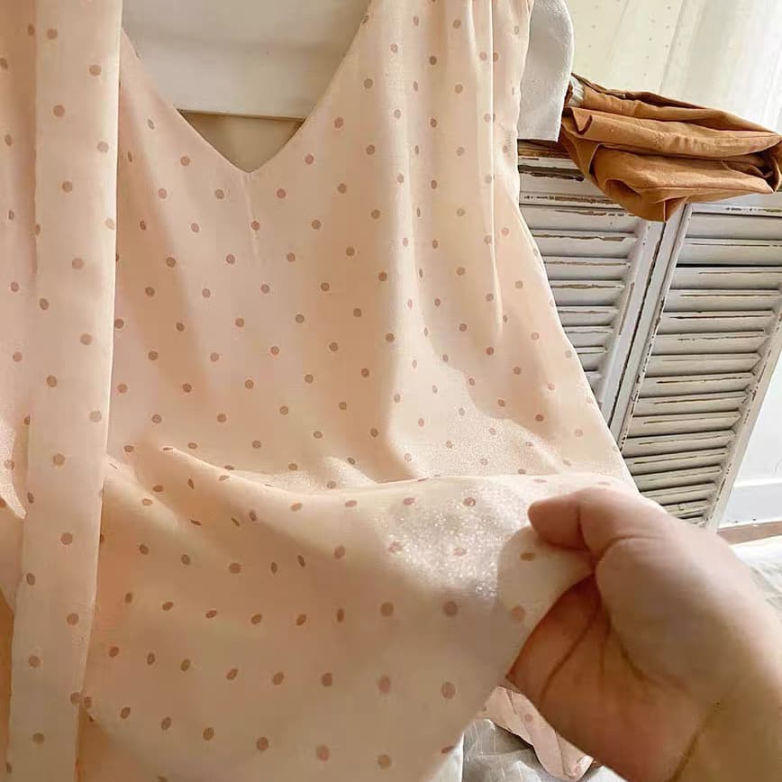 주문 재고 있음 부드러운 리본 둘 착용 V넥 도트 무늬 인터넷 색상 꽃밭 조끼 여성 여름 루즈핏 슬림해 보이는 민소매 맨위 상세 이미지 6