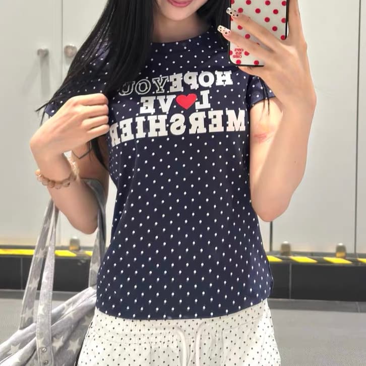 주문 재고 있음 아메리칸 레트로 전체 인쇄 도트 무늬 하트 알파벳 반팔 티셔츠 여성 긍정적 인 어깨 루즈핏 슬림해 보이는 맨위 여름 상세 이미지 4