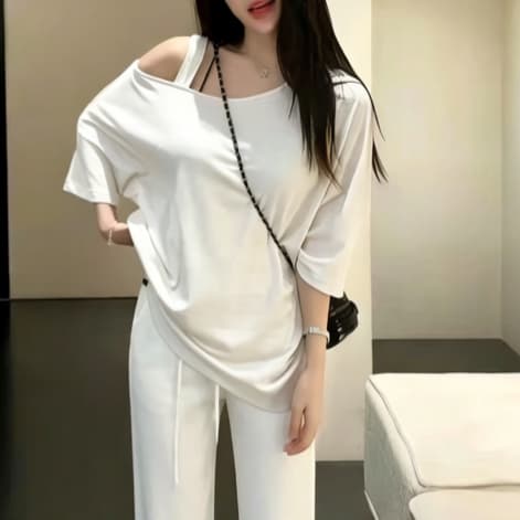 주문 재고 있음 불규칙 비스듬한 어깨 반팔 티셔츠 여성 여름 느긋한 바람 루즈핏 슬림해 보이는 다용도 풀오버 만나는 맨위