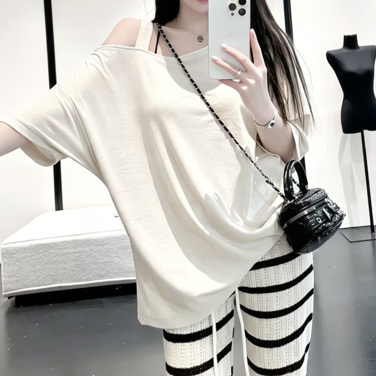 주문 재고 있음 불규칙 비스듬한 어깨 반팔 티셔츠 여성 여름 느긋한 바람 루즈핏 슬림해 보이는 다용도 풀오버 만나는 맨위 상세 이미지 2