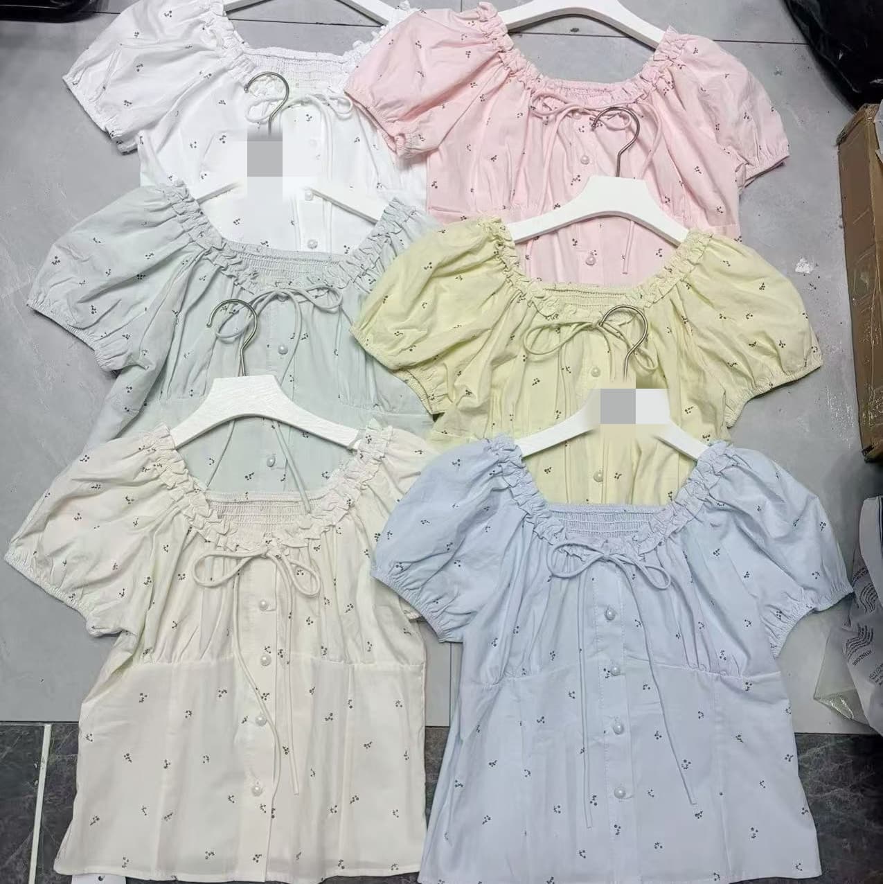 주문 재고 있음 여름 신제품 한국 스타일 프릴 꽃무늬 달콤함 연령 감소 반팔 셔츠 레이스업 거품 소매 맨위 상세 이미지 1