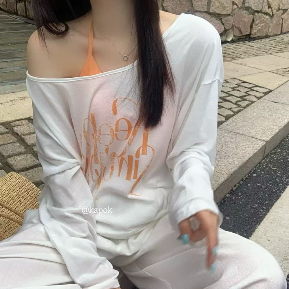주문 재고 있음 여름 휴가 바람 행침 목 슬립 오프숄더 알파벳 프린트 긴팔 티셔츠 자외선 차단 맨위 투피스 세트 상세 이미지 1