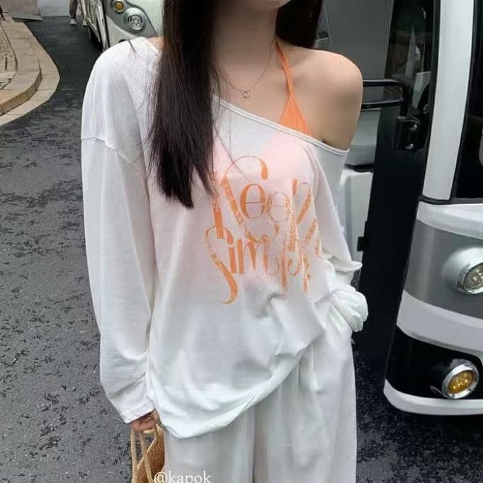 주문 재고 있음 여름 휴가 바람 행침 목 슬립 오프숄더 알파벳 프린트 긴팔 티셔츠 자외선 차단 맨위 투피스 세트 상세 이미지 4
