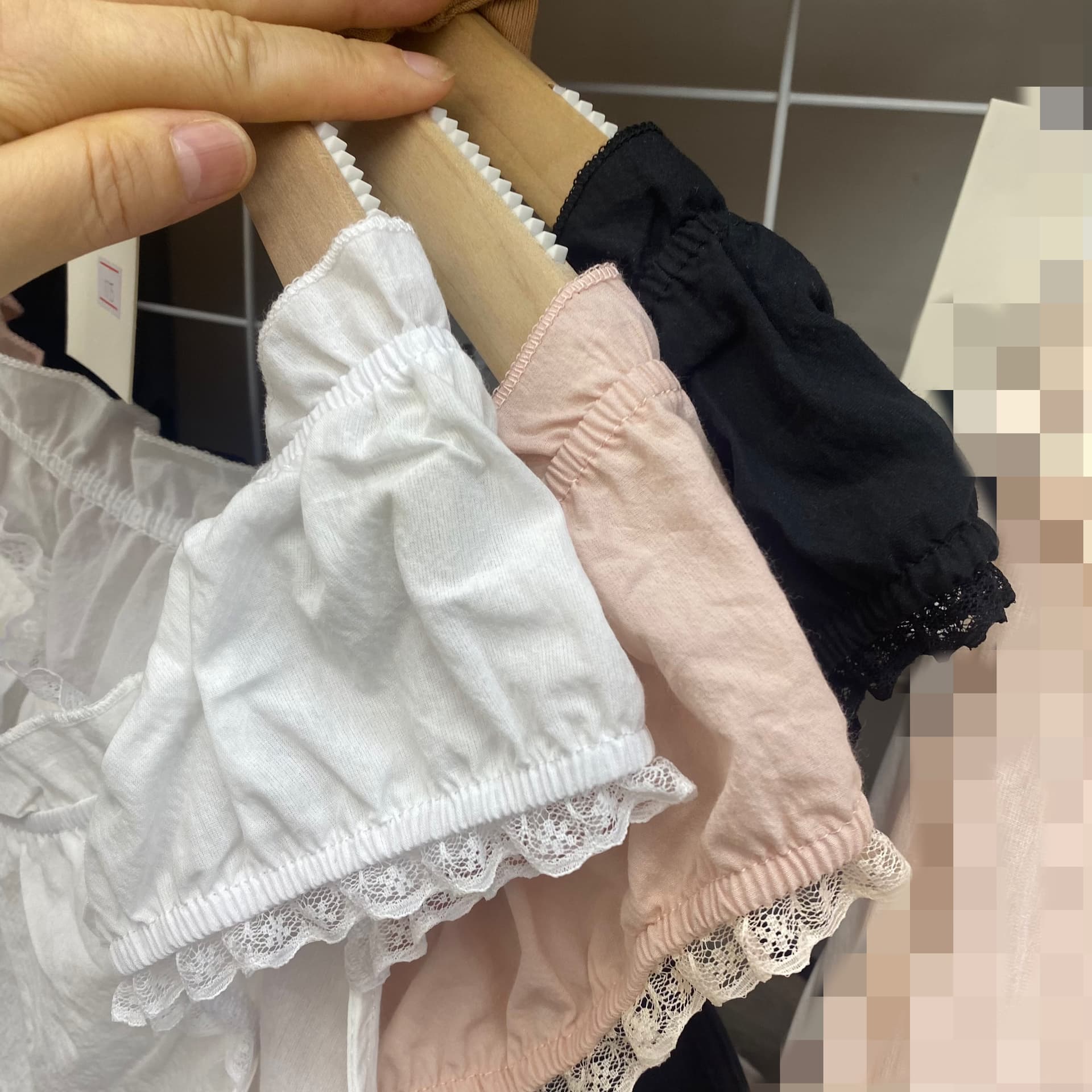 재고 있음 열세 개 한 부서 레이스 레이스 거품 소매 여성 셔츠 여름 새로운 프릴 쇼트 스타일 작은 셔츠 맨위 상세 이미지 3