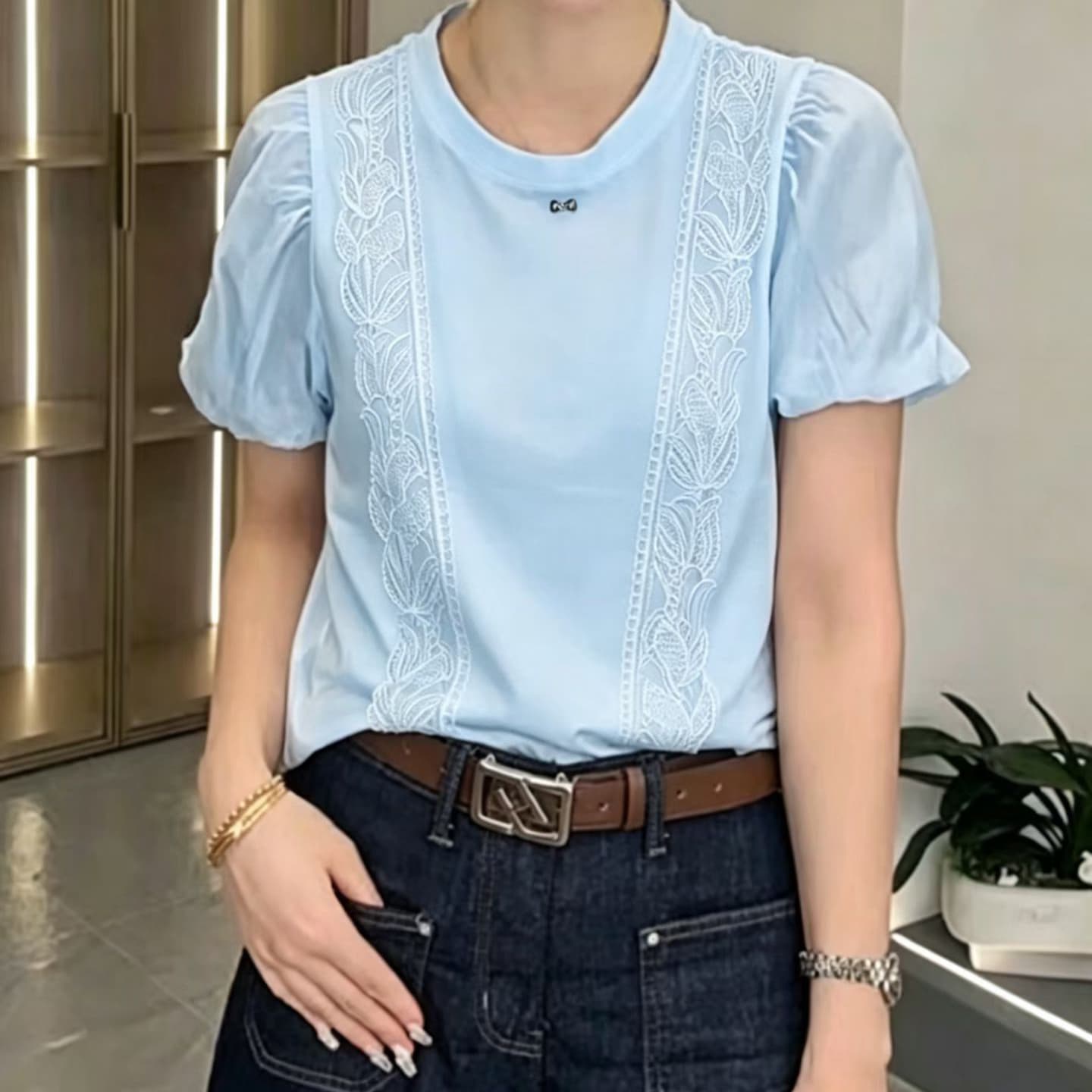 재고 있음 한국 경관 인터넷 폭발 맨위 봄 여름 신제품 달콤함 엠보싱 레이스 훅 작은 원 칼라 반팔 티셔츠 여성 상세 이미지 8
