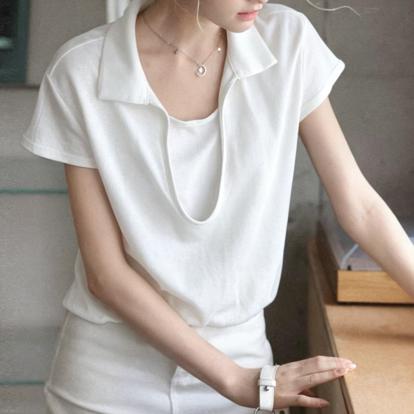 재고 있음 블루 색상 배색 페이크 레이어드 라운드 넥 반팔 티셔츠 여성 여름 루즈핏 슬림해 보이는 품격 맨위 이미지 2