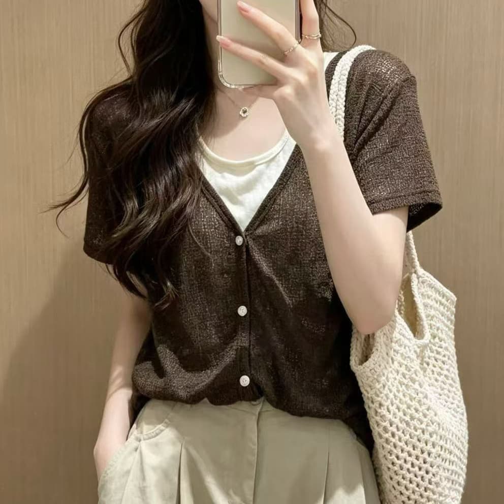 재고 있음 한 부서 부드러운 바람 행침 목 페이크 레이어드 반팔 티셔츠 여름 캐주얼 바람 V넥 루즈핏 얇은 스타일 배색 맨위 상세 이미지 7