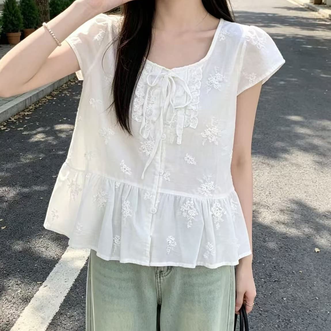 재고 있음 프릴 레이스업 반팔 셔츠 여름 새로운 자수 연령 감소 맨위 루즈핏 다용도 셔츠 외국 가스 작은 셔츠 상세 이미지 4