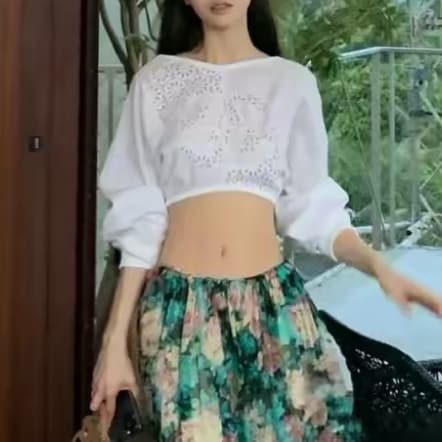 재고 있음 봄 가을 남쪽 기름 화이트 여성 셔츠 디자인 센스 뒤로 홀로우 아웃 슬림해 보이는 새로운 긴팔 티셔츠 쇼트 스타일 맨위 상세 이미지 4