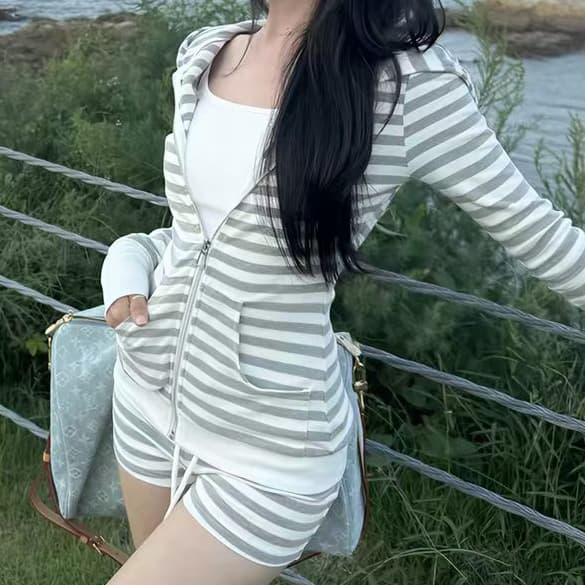재고 있음 회색 배색 스트라이프 후드 펌프 로프 맨위 재킷 몸매 가꾸기 슬림해 보이는 스트라이프 긴팔 티셔츠 지퍼 오픈 가디건 이미지 3