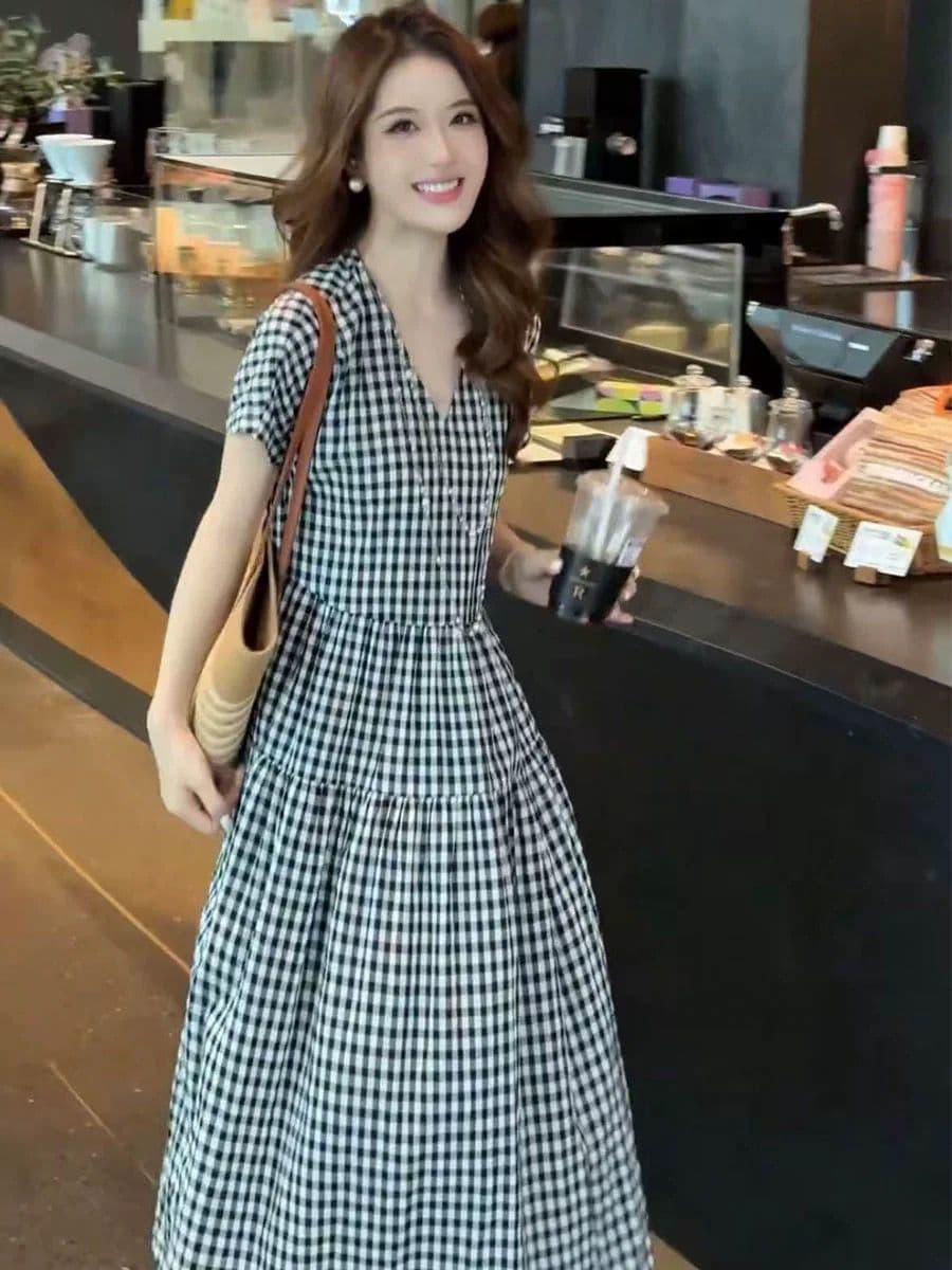고급 센스 패션 품격 체크무늬 반팔 여성 드레스 2026 새로운 여름 치마 루즈핏 슬림해 보이는 중간 길이 스커트 상세 이미지 2