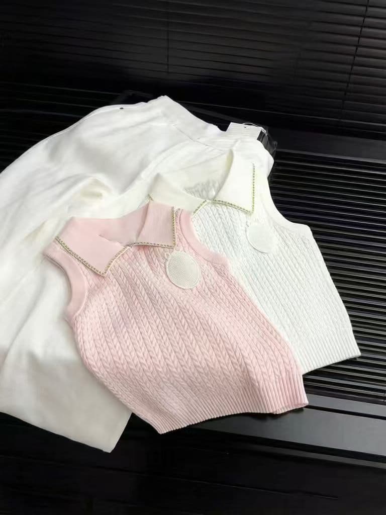 여름 달콤함 POLO 칼라 민소매 니트 조끼 여성 슬림해 보이는 다용도 품격 알파벳 자수 꽈배기 조끼 맨위 이미지 4