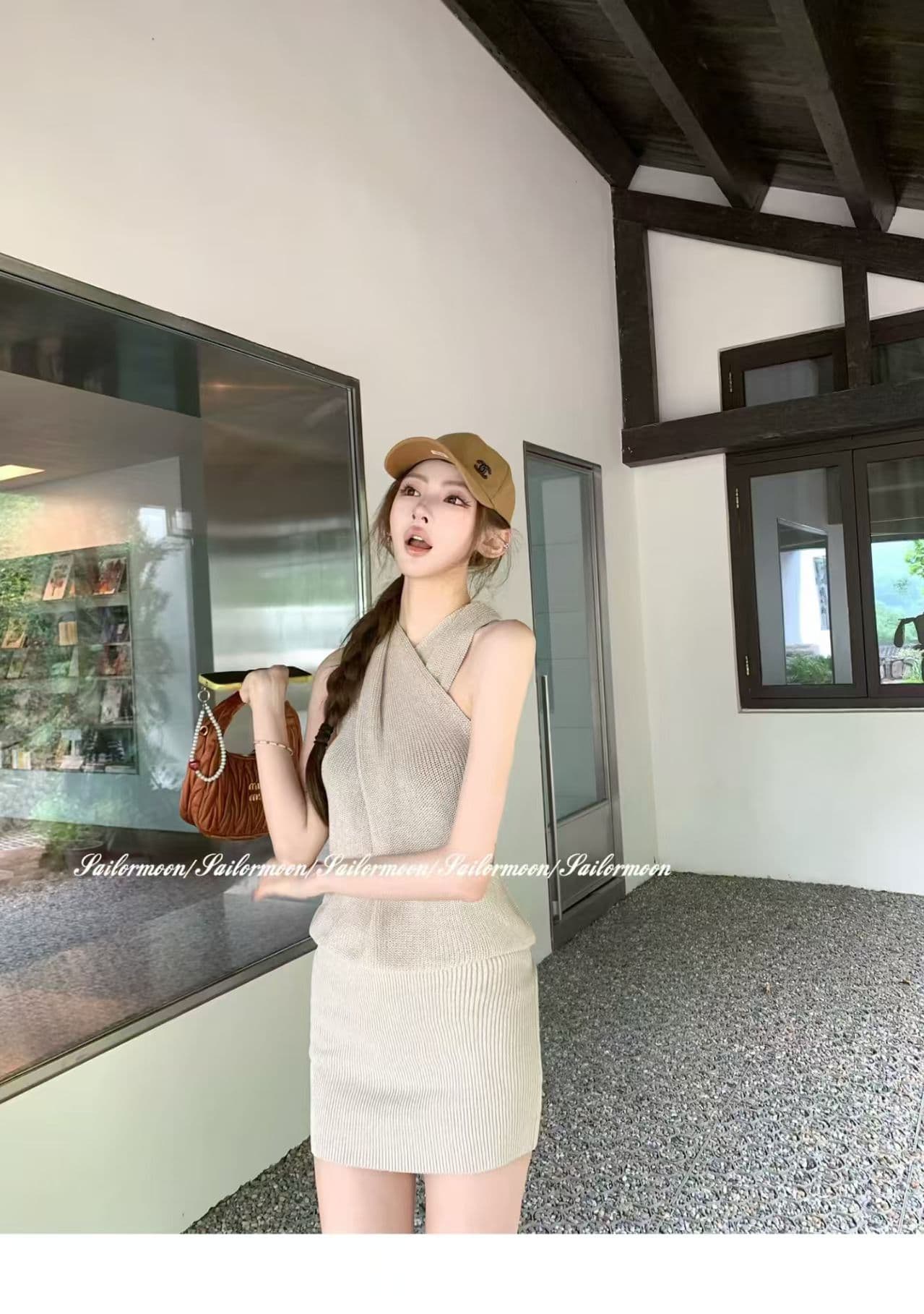 2026 한 부서 새로운 전후 십자가 행침 목 민소매 니트 타이트 스커트 드레스 슬림해 보이는 짧은 치마 이미지 2
