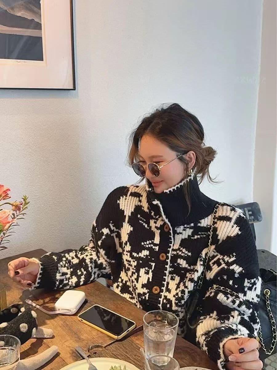 한국 동대문 2026 새로운 느긋한 바람 레트로 캐주얼 연령 감소 다용도 자카드 폴로 칼라 스웨터 코트 맨위 상세 이미지 3