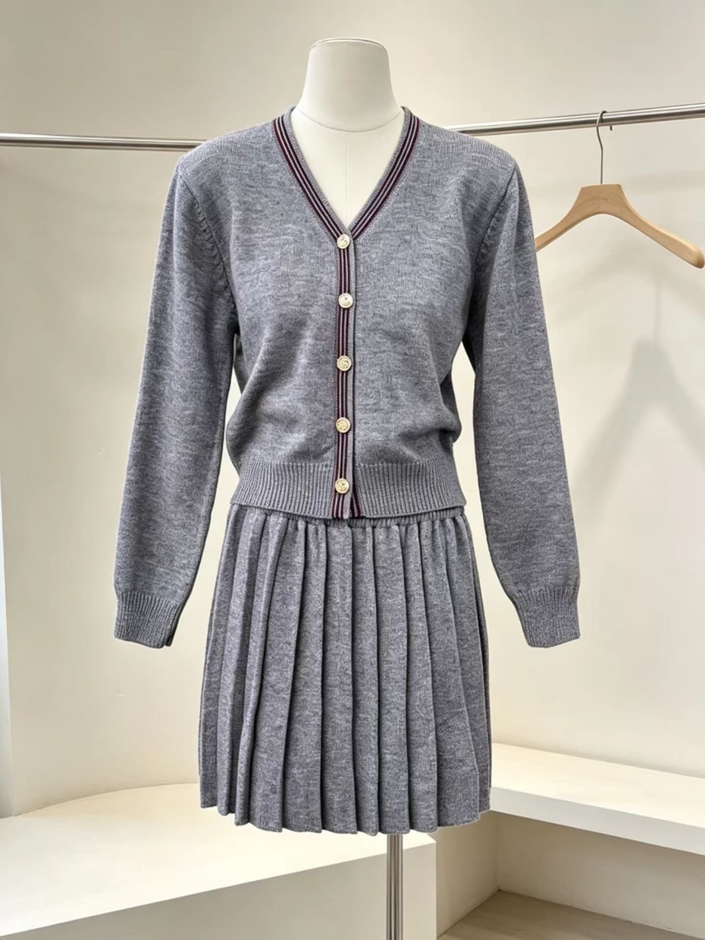 실사 ootd 착용 가져 가라. 전체 집합 초기 이른 가을 새로운 여성 의류 작은 샤넬 스타일 니트 플리츠 반신 스커트 투피스 슈트 이미지 3