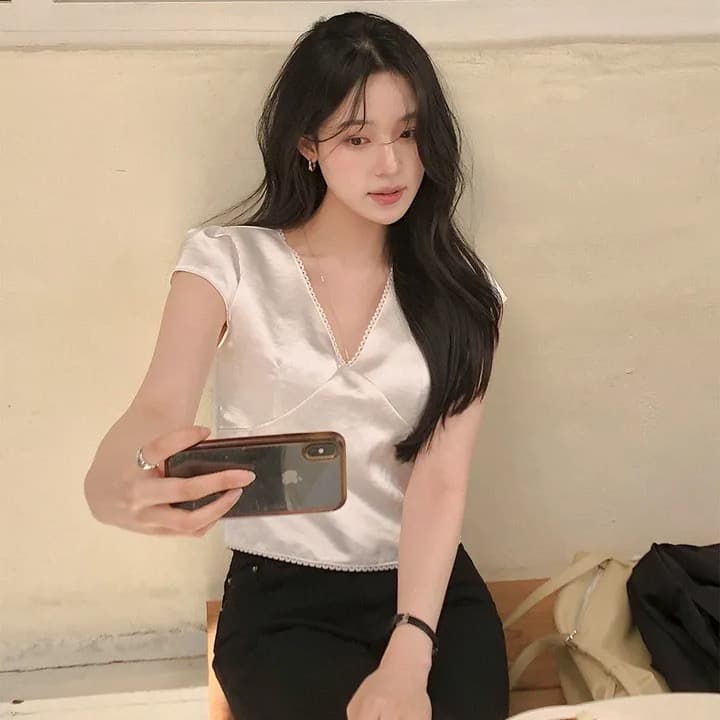 있음 창고 프랑스식 품격 우아함 레트로 미니멀리즘 V넥 일상 다용도 작은 셔츠 구슬 빛 센스 맨위 이미지 4