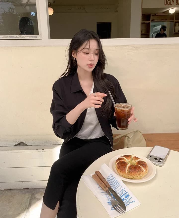 있음 창고 프랑스식 품격 우아함 레트로 미니멀리즘 V넥 일상 다용도 작은 셔츠 구슬 빛 센스 맨위 상세 이미지 23