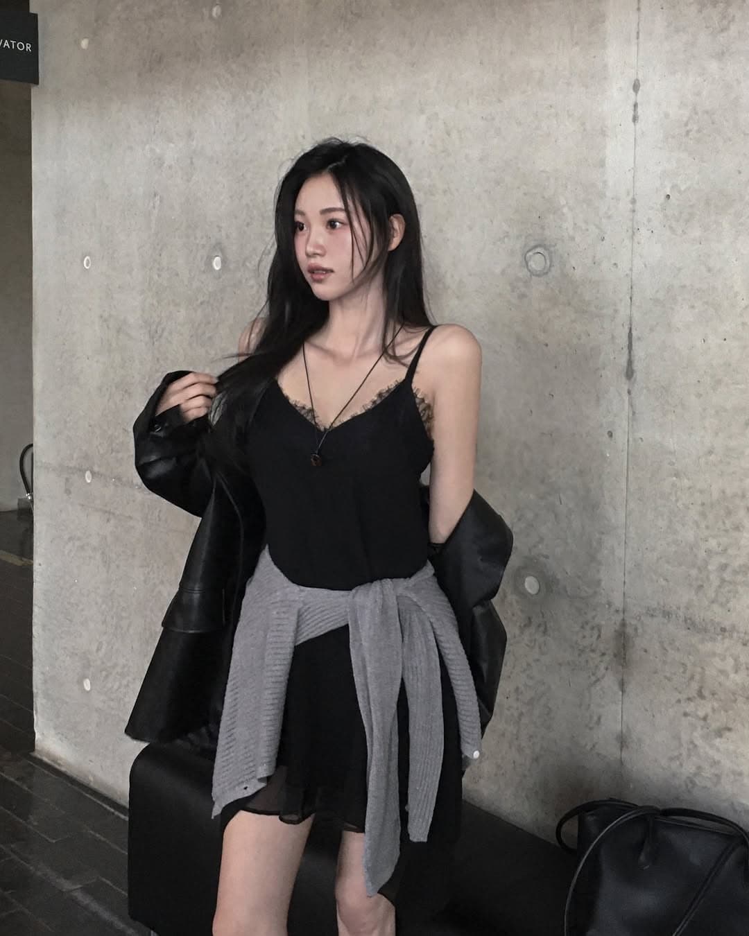 레이스 조각 비스듬한 진자 디자인 센스 슬립 드레스 이미지 4
