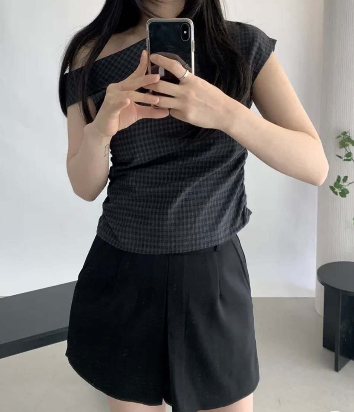 한국 스타일 chic 여름 비스듬한 칼라 오프숄더 격자 무늬 셔츠 디자인 센스 작은 대중 주름 허리 수축 오프숄더 쇼트 스타일 맨위 상세 이미지 4