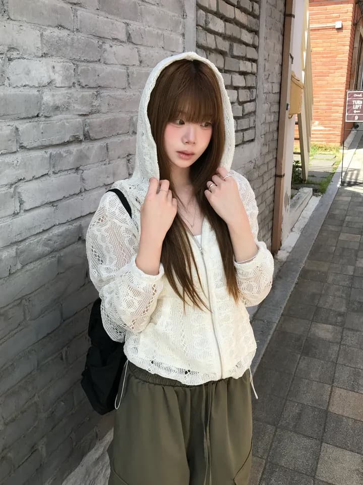 재고 있음 새로운 작은 대중 연령 감소 홀로우 아웃 자카드 펌프 로프 후드 레이스 재킷 상세 이미지 8