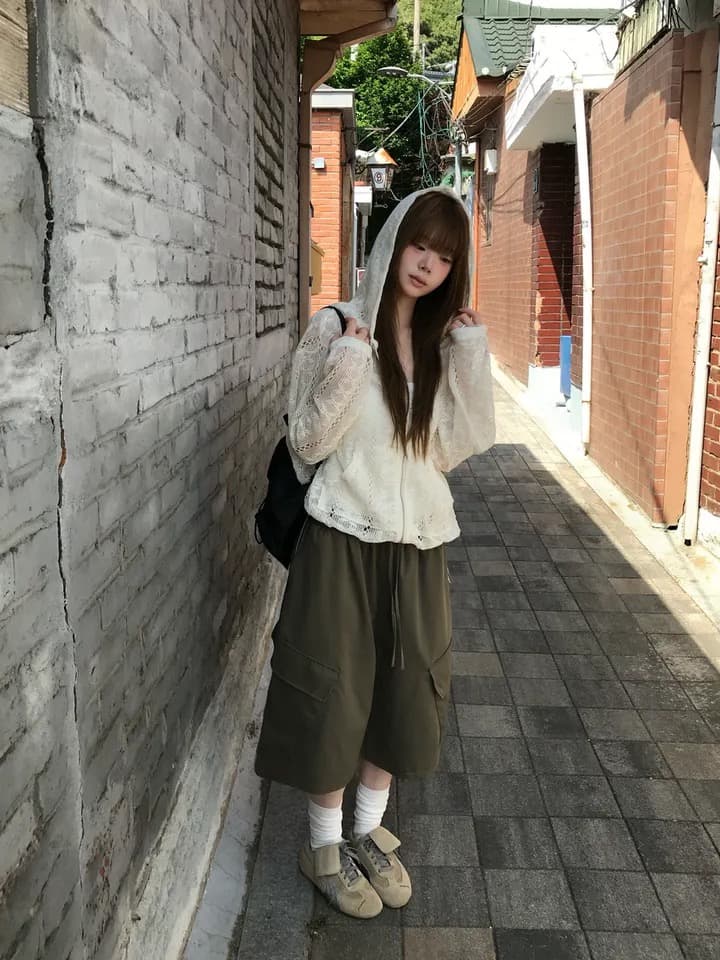 재고 있음 새로운 작은 대중 연령 감소 홀로우 아웃 자카드 펌프 로프 후드 레이스 재킷 상세 이미지 16