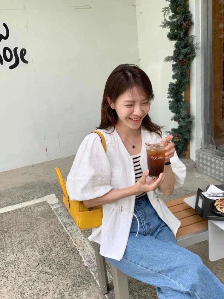 새로운 미니멀리즘 단색 문예 거품 소매 장난기 넘치는 작은 셔츠 V넥 허리 수축 레이스업 셔츠 상세 이미지 15