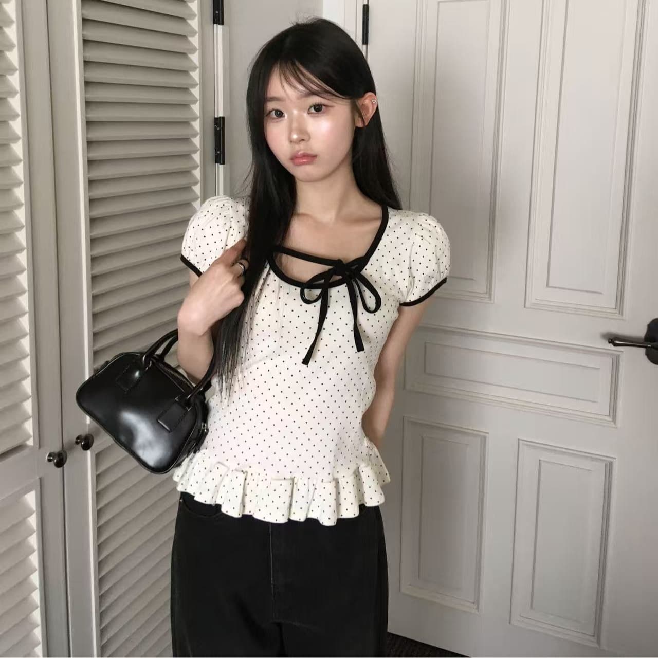 크기 있음 업데이트 한국 달콤함 작은 대중 디자인 센스 반팔 여성 여름 몸매 가꾸기 슬림해 보이는 다용도 스트랩 티셔츠 맨위 상세 이미지 16